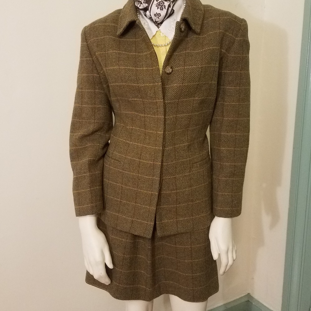 Ann Taylor 2piece Wool Tweed Skirt Suit Set Sz10